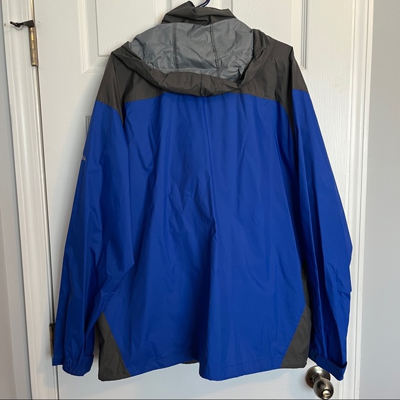 Columbia rain wind jacket. XXL size. Blue and grey, with a Durham Bulls logo - Picture 8 of 8